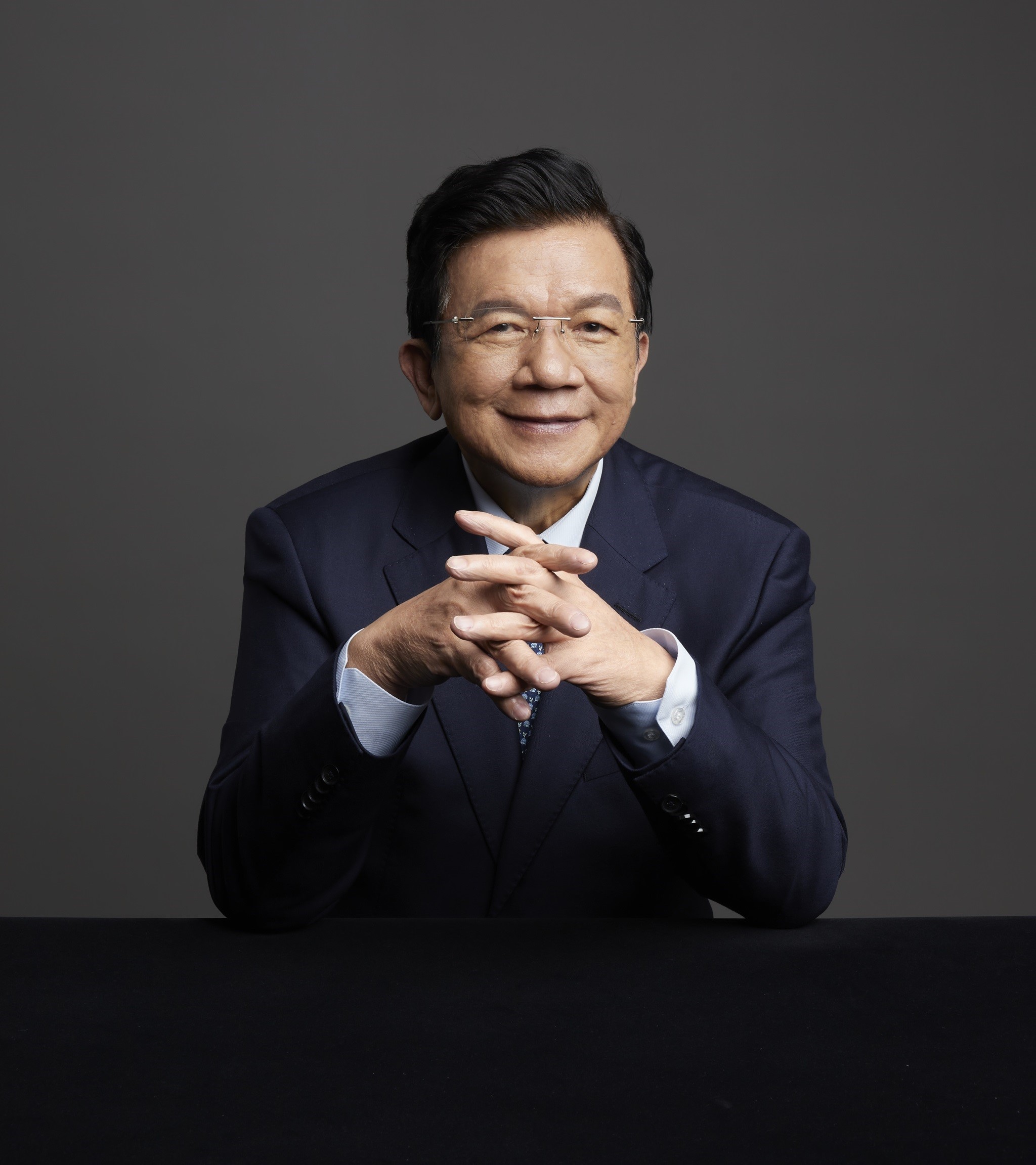 李世光請依版面配置裁切為合適尺寸
